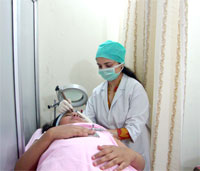 Alopecia Areata Treatment Center in Karnal